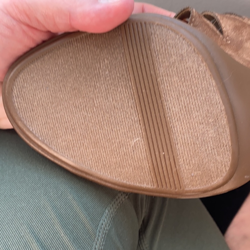 Sandals - Picture 4 of 4